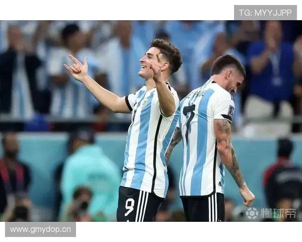 阿尔瓦雷斯高位压迫体系中的防守价值解析