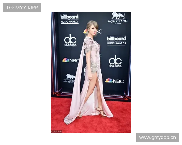 威少衣柜里塞满紧身衣，训练完直接换装走红毯？